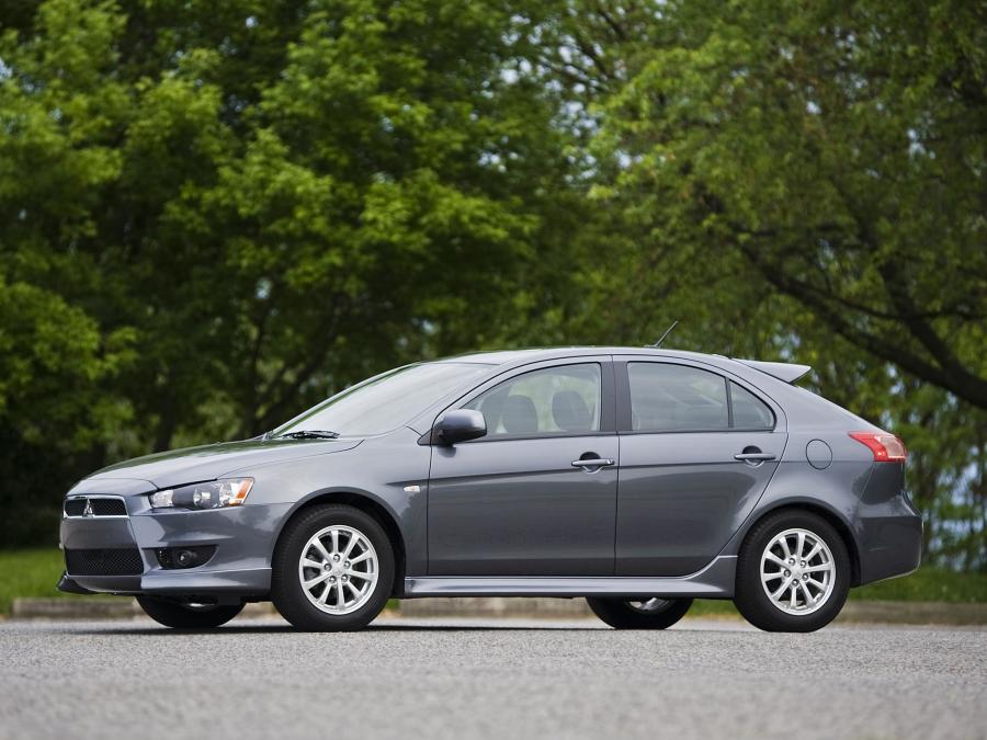  Mitsubishi Lancer Sportback GTS 2009 года  (US) (фото 5 из 12)
